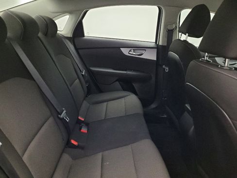 Used 2022 Kia Forte LXS w/ LXS Technology Package image 19