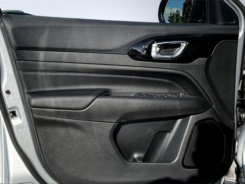 New 2026 Jeep Compass Latitude image 31