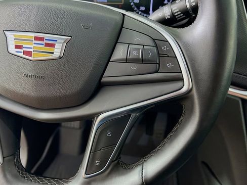 Used 2025 Cadillac XT5 Luxury FWD image 33