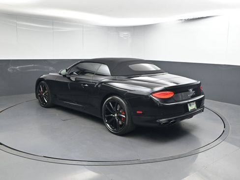 Used 2020 Bentley Continental GT image 3