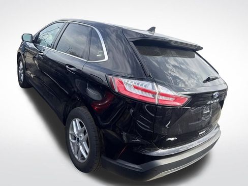 Used 2022 Ford Edge SEL w/ Convenience Package image 3