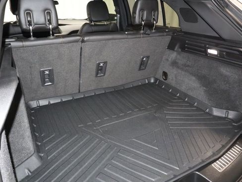 Used 2019 Cadillac XT4 Sport image 17