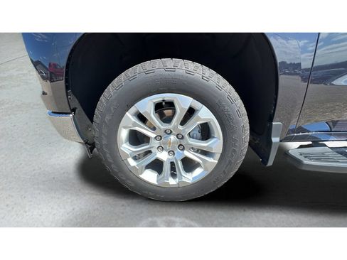 Certified 2023 Chevrolet Silverado 1500 LTZ AWD/4WD image 35