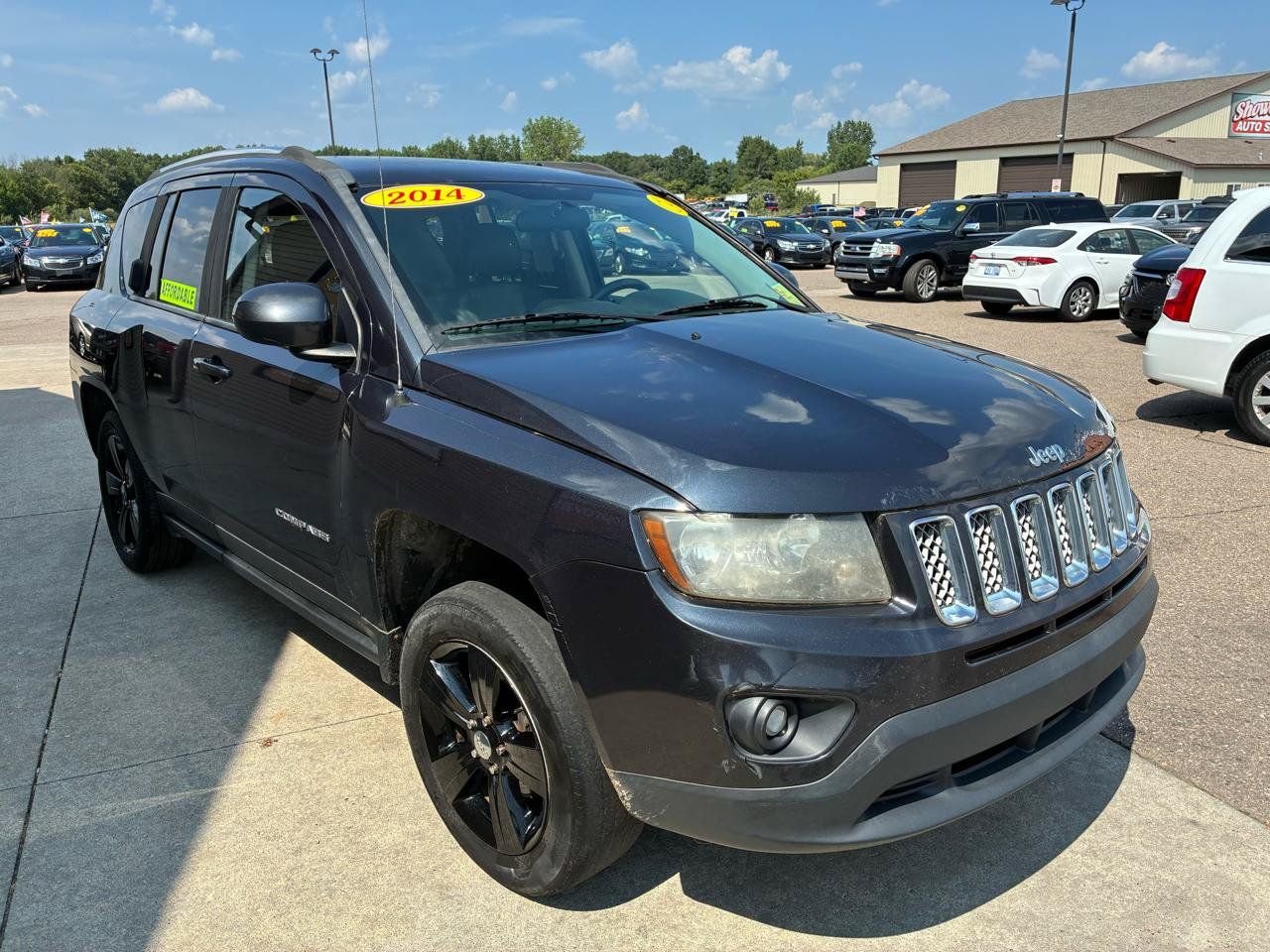 Used 2014 Jeep Compass FWD image 3