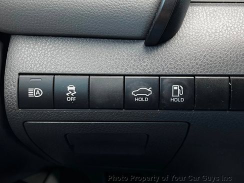 Used 2020 Toyota Camry LE FWD image 27