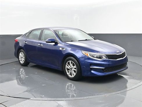 Used 2018 Kia Optima LX image 3