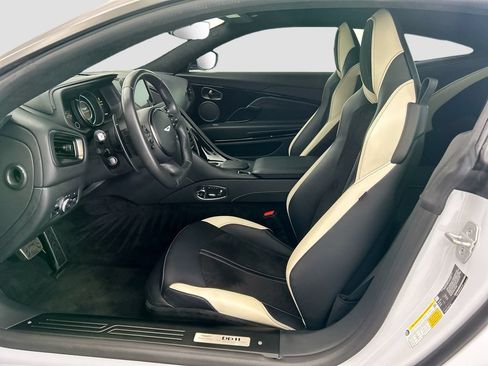 Used 2023 Aston Martin DB11 Coupe RWD image 18