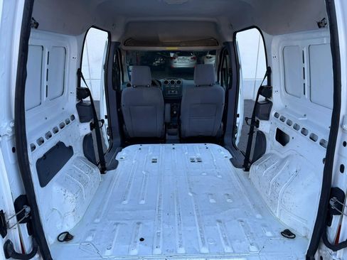 Used 2010 Ford Transit Connect XLT image 29