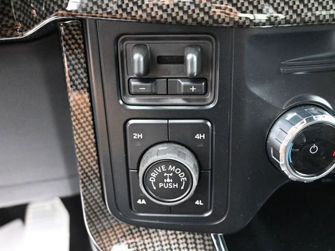 New 2025 Ford F150 Lariat w/ Equipment Group 502A High image 25