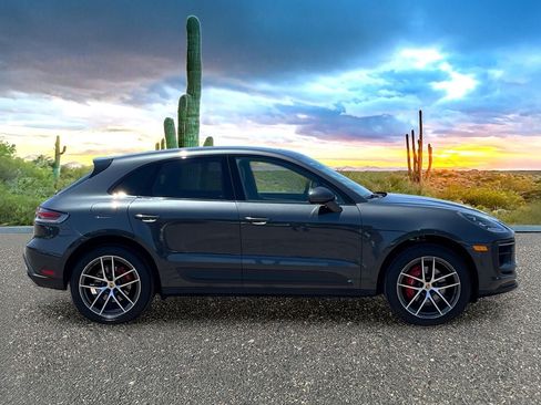 Used 2023 Porsche Macan S AWD/4WD image 6
