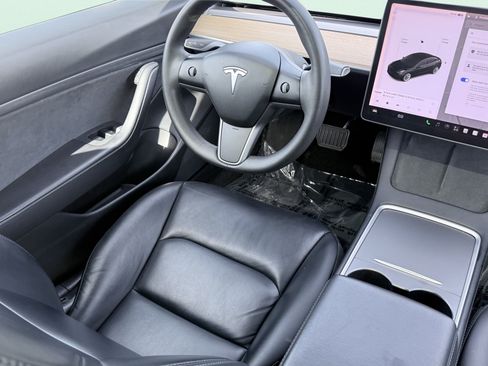 Used 2021 Tesla Model 3 Standard Range Plus RWD image 48