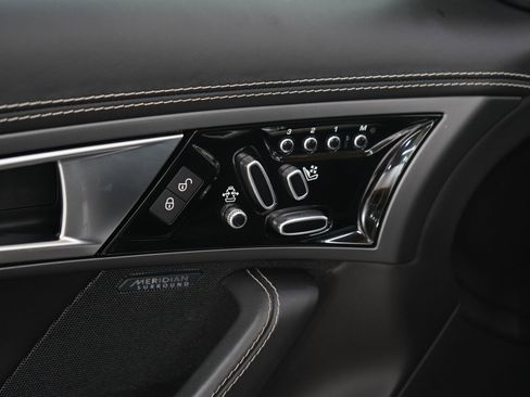Used 2017 Jaguar F-TYPE R AWD/4WD image 14