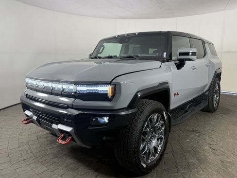 Used 2025 GMC Hummer EV 3X w/ LPO, Sport Package AWD/4WD image 3