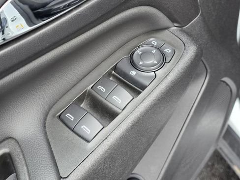 Used 2024 Chevrolet Equinox LT image 11