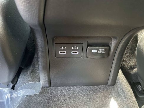 New 2026 Toyota Prius Plug-In Hybrid FWD image 18