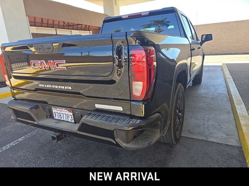 Certified 2022 GMC Sierra 1500 Elevation RWD image 3