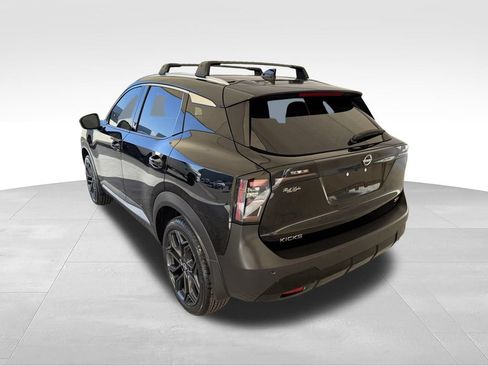 Used 2025 Nissan Kicks SR FWD image 7