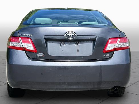 Used 2010 Toyota Camry LE FWD image 4