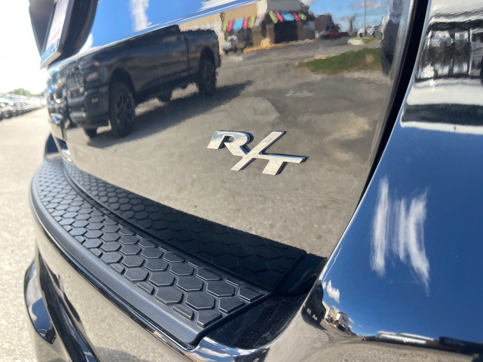 Used 2025 Dodge Durango R/T AWD/4WD image 35