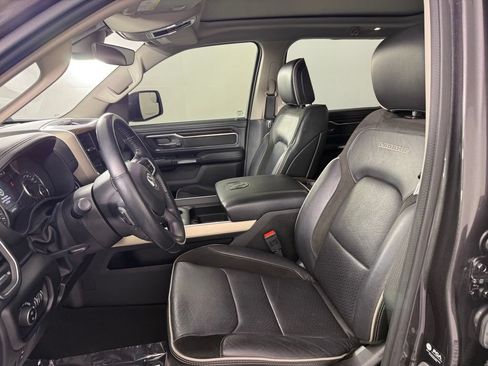 Used 2022 RAM 1500 Laramie AWD/4WD image 17