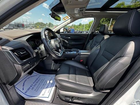 Certified 2023 Nissan Rogue SL w/ SL Premium Package FWD image 15