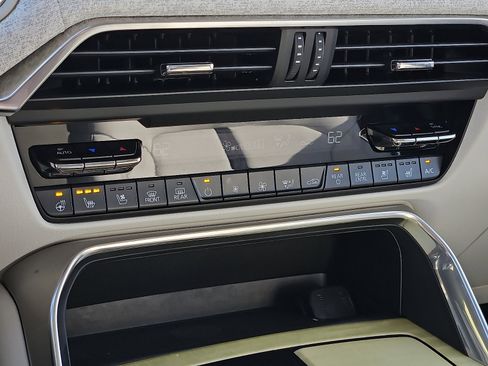 Used 2025 MAZDA CX-90 3.3 Turbo S w/ Premium Plus image 16