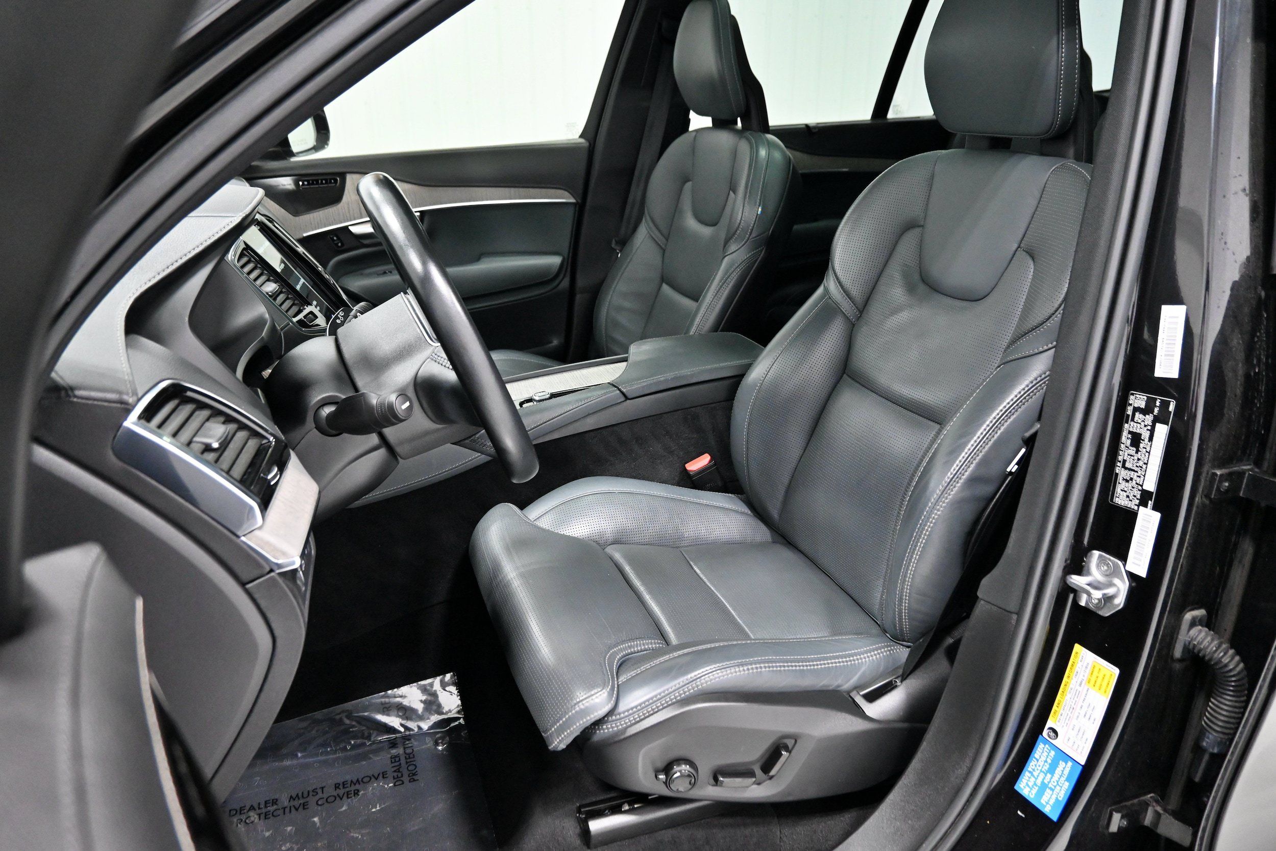 Used 2021 Volvo XC90 T8 Inscription w/ Advanced Package AWD/4WD image 6