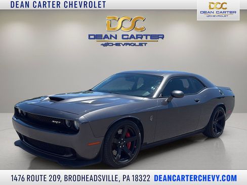 Used 2017 Dodge Challenger SRT Hellcat RWD image 1