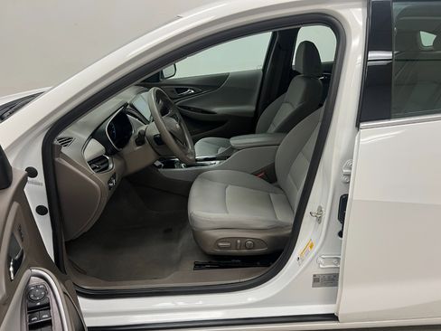 Used 2022 Chevrolet Malibu LT image 21