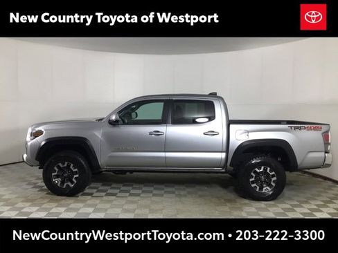 Used 2023 Toyota Tacoma TRD Off-Road image 4