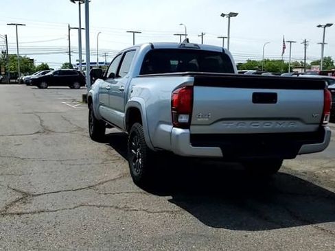 Used 2023 Toyota Tacoma SR5 w/ Technology Package AWD/4WD image 7