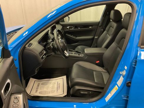 Used 2023 Honda Civic Sport Touring image 4