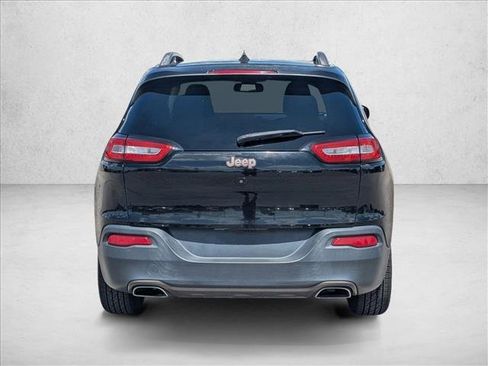 Used 2017 Jeep Cherokee 75th Anniversary FWD image 6