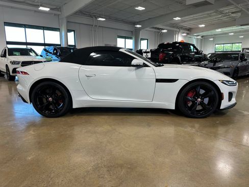 Used 2022 Jaguar F-TYPE Convertible RWD image 17