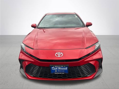Certified 2025 Toyota Camry SE w/ Convenience Package image 3