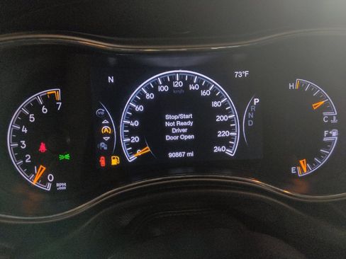 Used 2020 Jeep Grand Cherokee Laredo w/ 18" Wheel & 8.4" Radio Group AWD/4WD image 23
