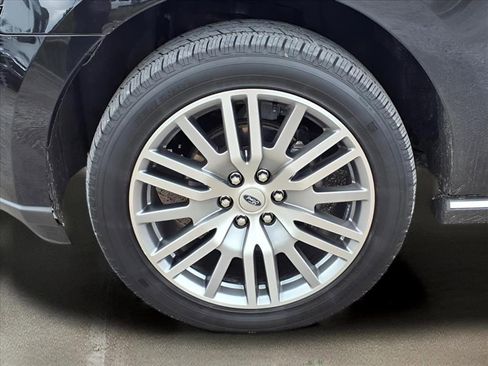 Used 2024 Ford Expedition Limited image 21