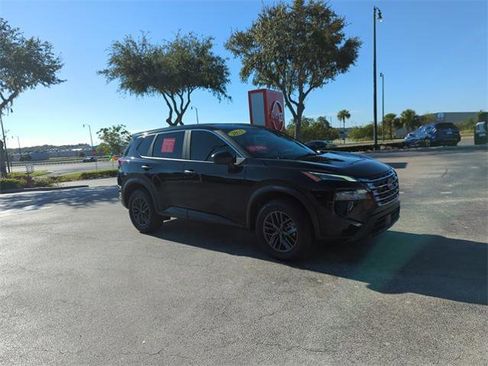 Certified 2025 Nissan Rogue S image 2