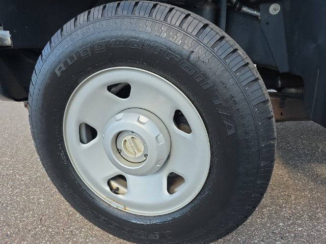 Used 2008 Ford F250 4x4 Regular Cab Super Duty image 9