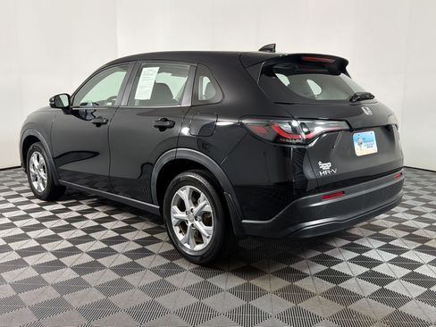 Used 2024 Honda HR-V LX image 2