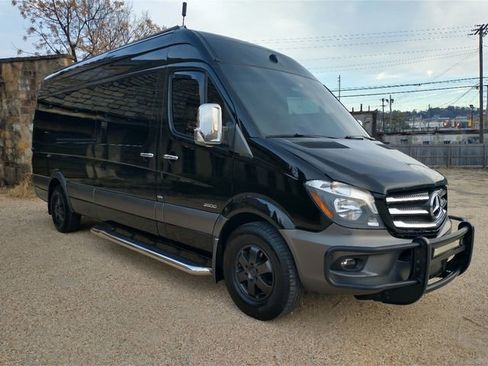 Used 2014 Mercedes-Benz Sprinter 2500 image 21