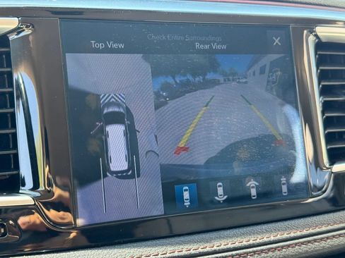 Used 2017 Chrysler Pacifica Limited w/ UConnect Theater Package FWD image 21