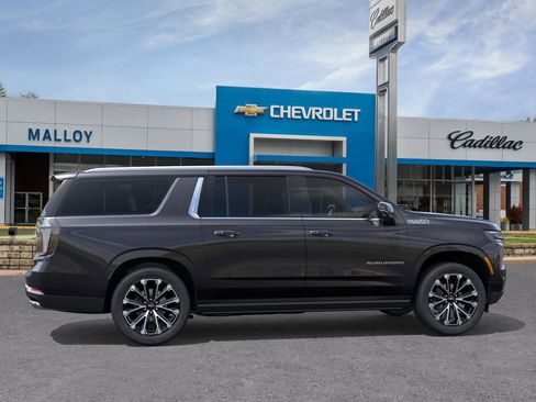 New 2026 Chevrolet Suburban High Country image 29