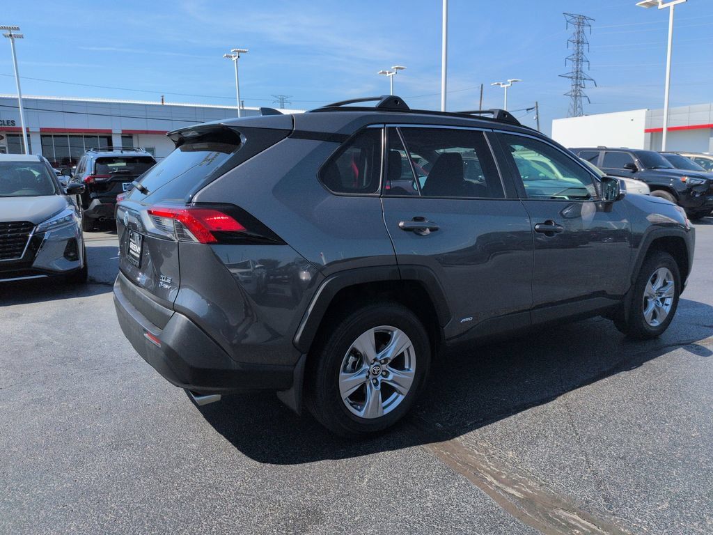 Certified 2025 Toyota RAV4 XLE w/ Convenience Package AWD/4WD image 5