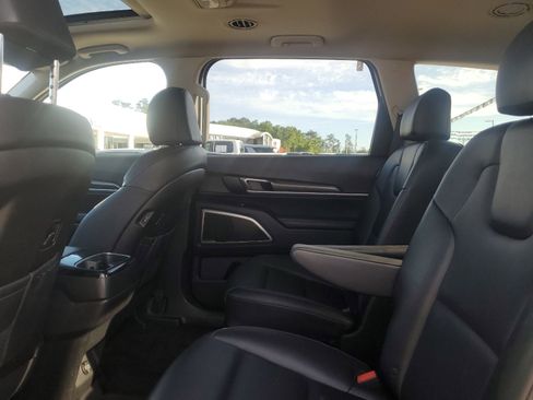 Used 2025 Kia Telluride S FWD image 12