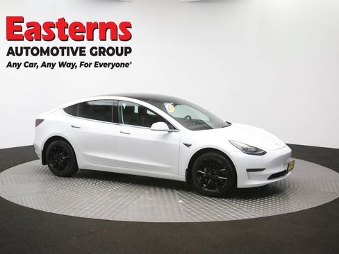 Used 2019 Tesla Model 3 Standard Range RWD image 40
