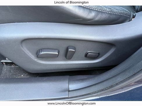 Used 2015 Nissan Rogue SL w/ SL Premium Package image 25