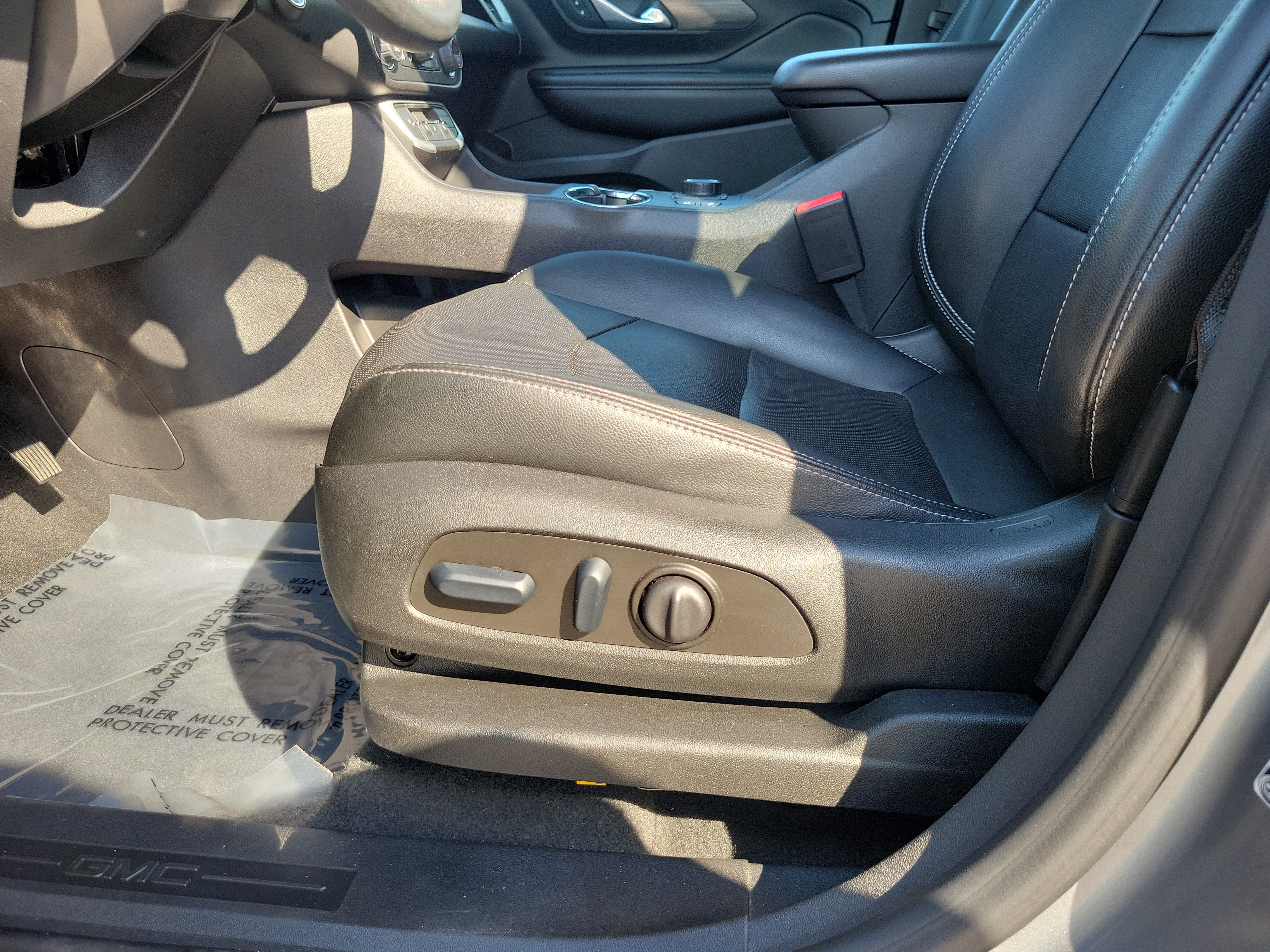 Used 2023 GMC Terrain SLT FWD image 12