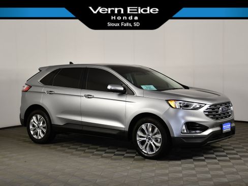 Used 2021 Ford Edge Titanium w/ Class II Trailer Tow Package AWD/4WD image 1