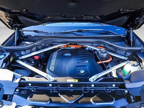 New 2026 BMW X5 xDrive50e image 25